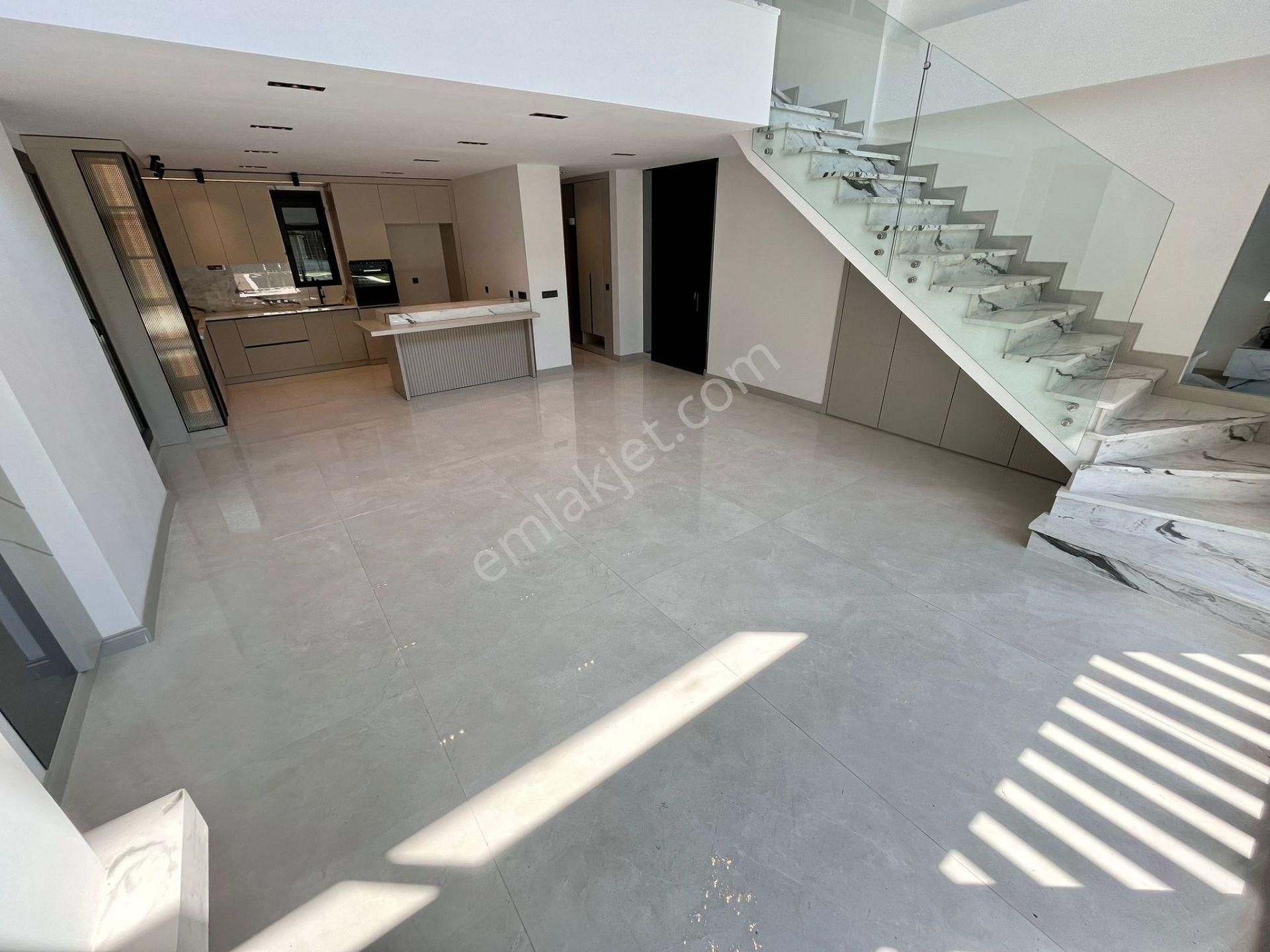 Yükselde Gürede Tam Bağımsız Havuzlu Otoparklı Satılık 3+1 Villa - Görsel 26