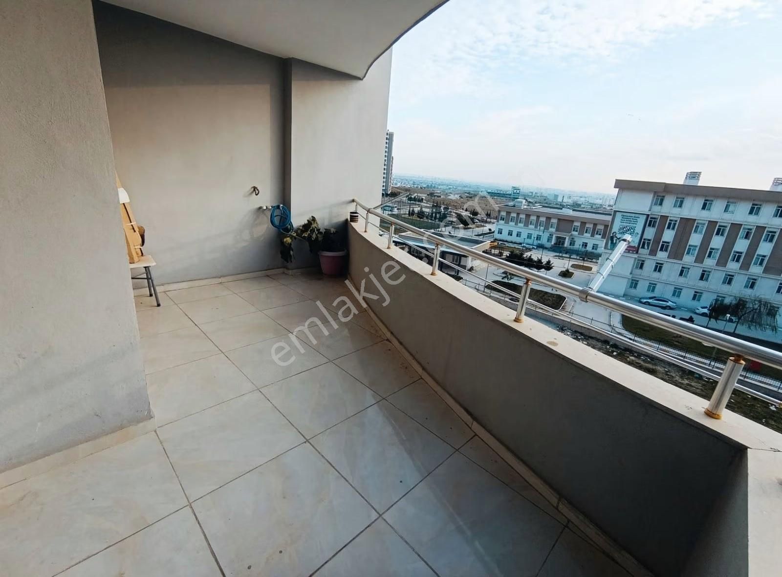 Gold Plus Emlaktan Caddeye Yakın 1+1 - Görsel 4