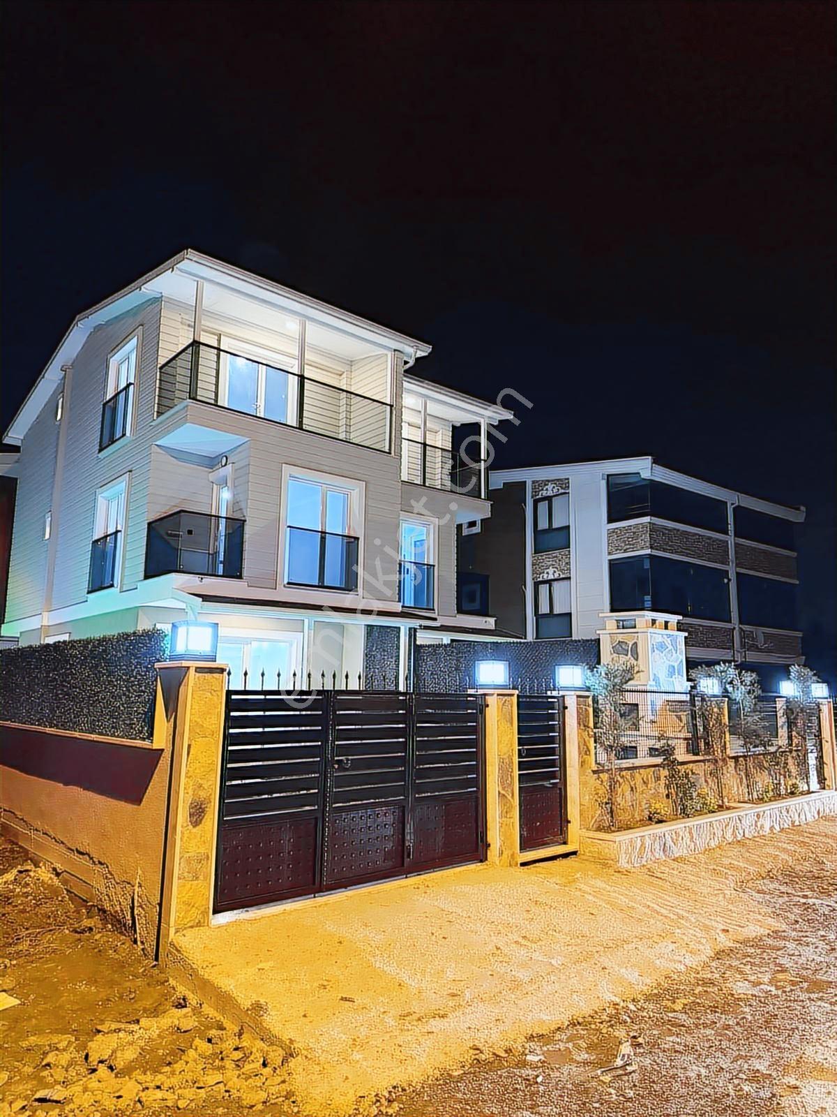Tekirdağ Marmara Ereğlisi Yeniçiftlikte 4+1 Bahçeli Yazlık Villa - Görsel 10