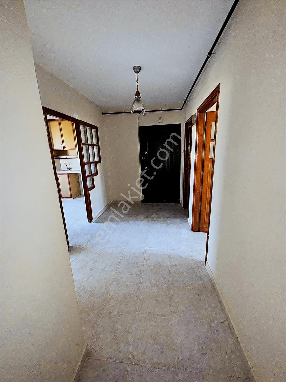 Kozan Gayrimenkulden Okul Bölgesi Işıklı Yolda Kiralık 3+1 - Görsel 8