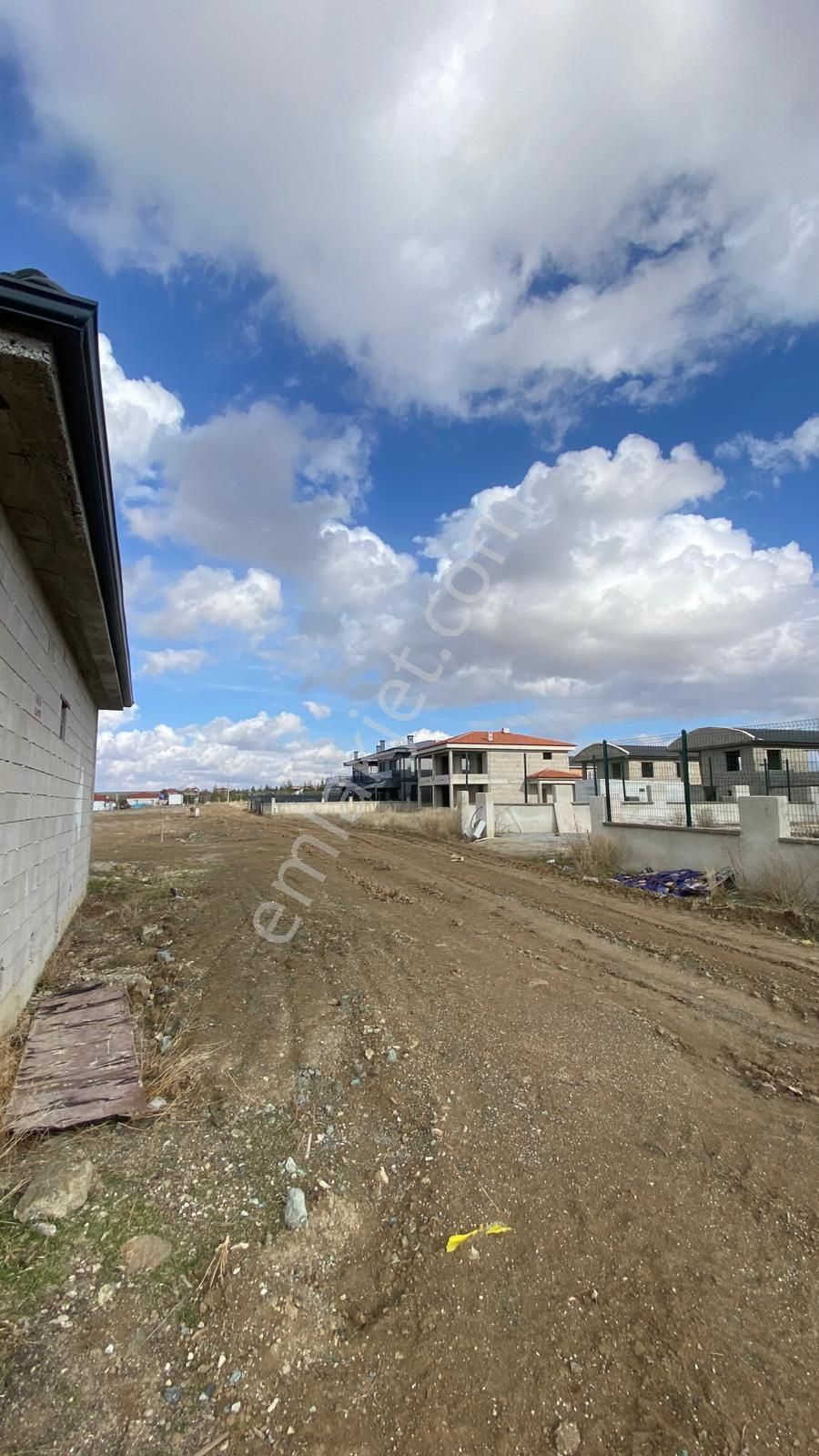 Haymana Yoluna Cephe 2+1 Evli Natamam Satılık Bahçe - Görsel 23