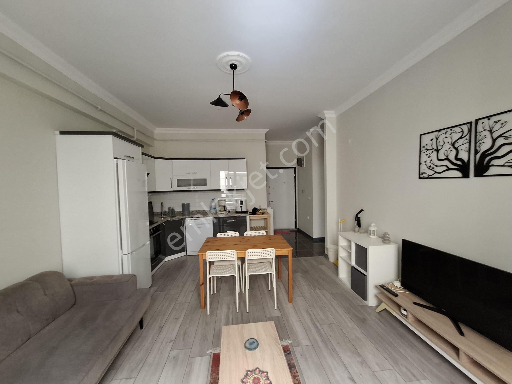 Akman'dan Hem Konforlu Hem Merkezi- Ful Eşyalı Kiralık Daire