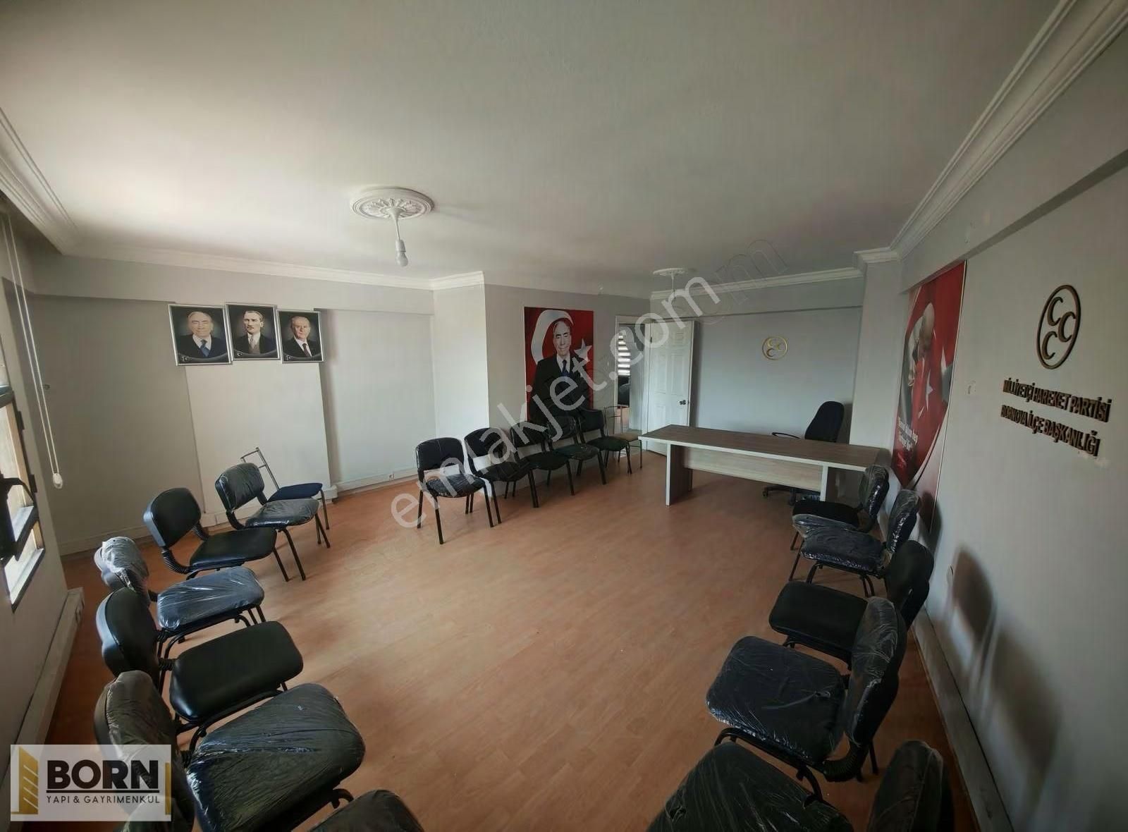 İzmir Bornova Kazımdirikte Meydanda Satılık Kiracılı İşyeri - Görsel 2