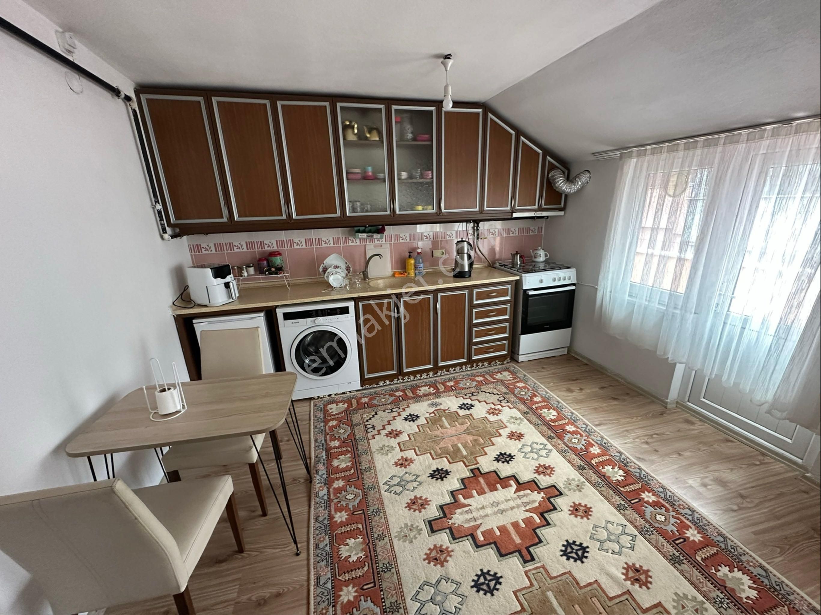 Trabzon Pelitli Yeni Emniyet Karşısında Eşyalı Kiralık Daire - Görsel 10