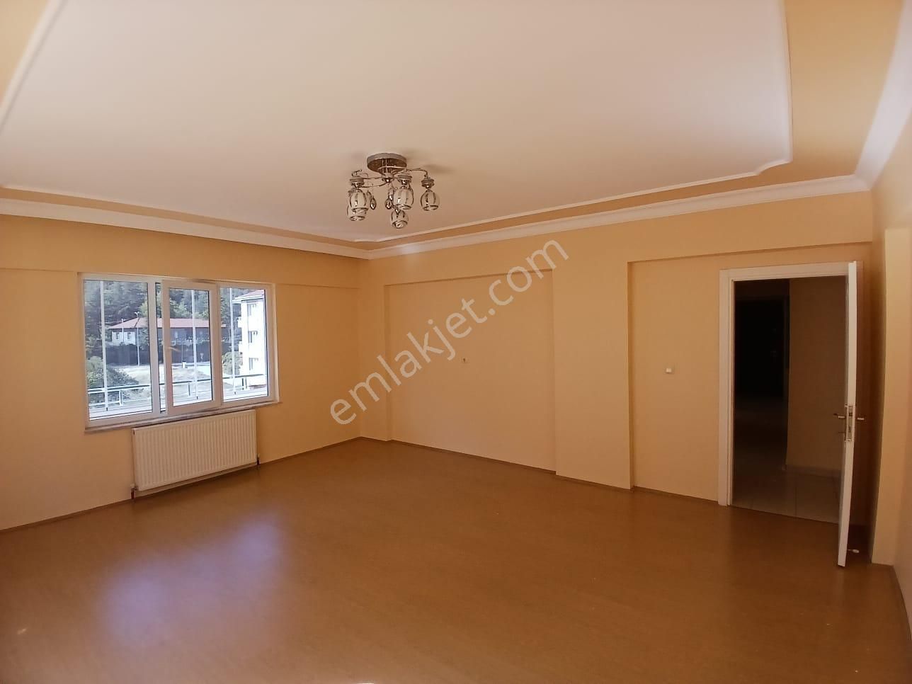 Akçay Emlak'tan Akşehir Yarenler Mahallesi Ara Kat Asansörlü 4+1 Satılık Daire - Görsel 6