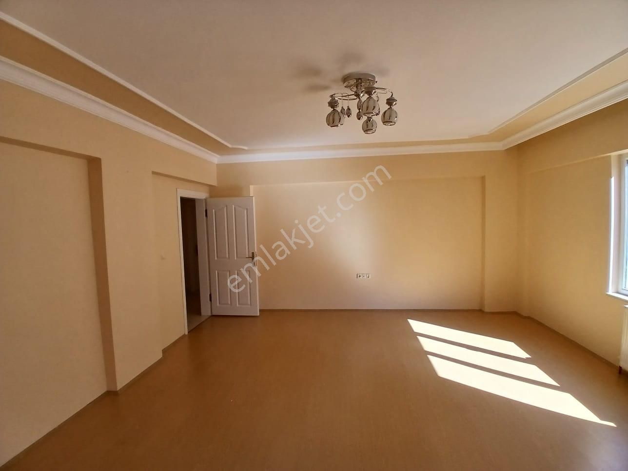 Akçay Emlak'tan Akşehir Yarenler Mahallesi Ara Kat Asansörlü 4+1 Satılık Daire - Görsel 11