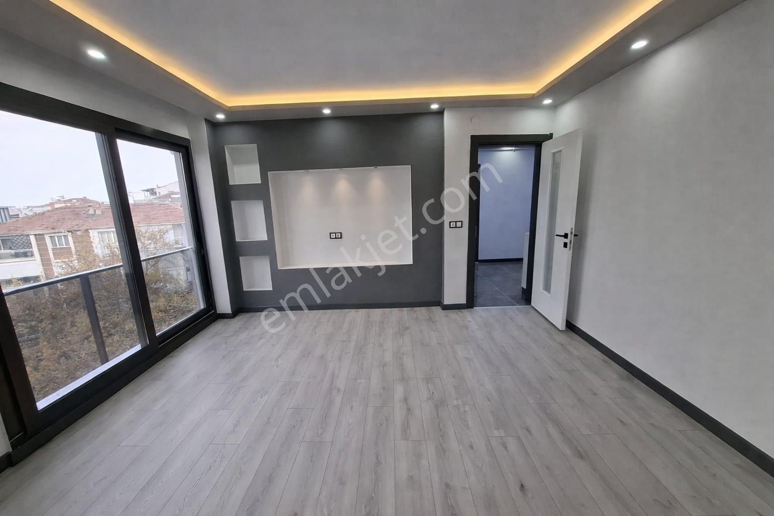Rw-fly'dan Topçuasım Mh. 3+1 Tadilatlı Satılık Daire - Görsel 2