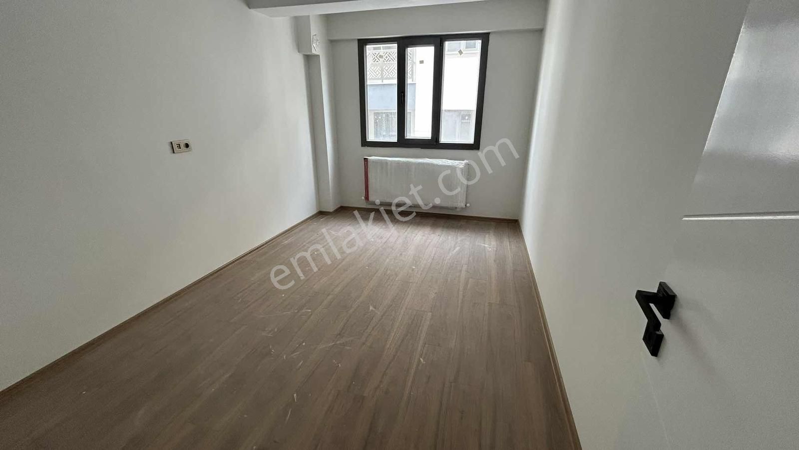 Ergenekon Mahallesinde Satılık 2+1 Daire - Görsel 11