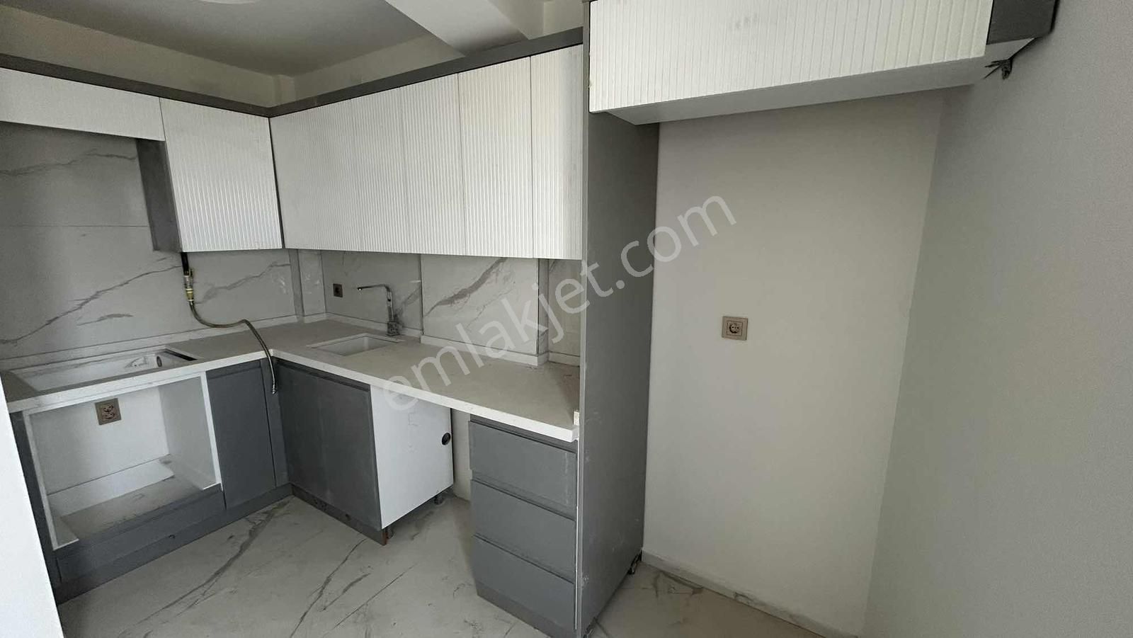 Ergenekon Mahallesinde Satılık 2+1 Daire - Görsel 18