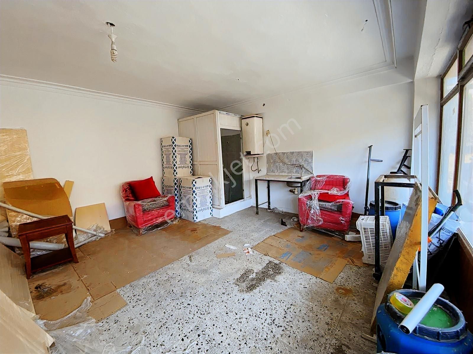 Gökçeada Merkezde Kiralık İş Yeri Ofis İçin İdeal - Görsel 3
