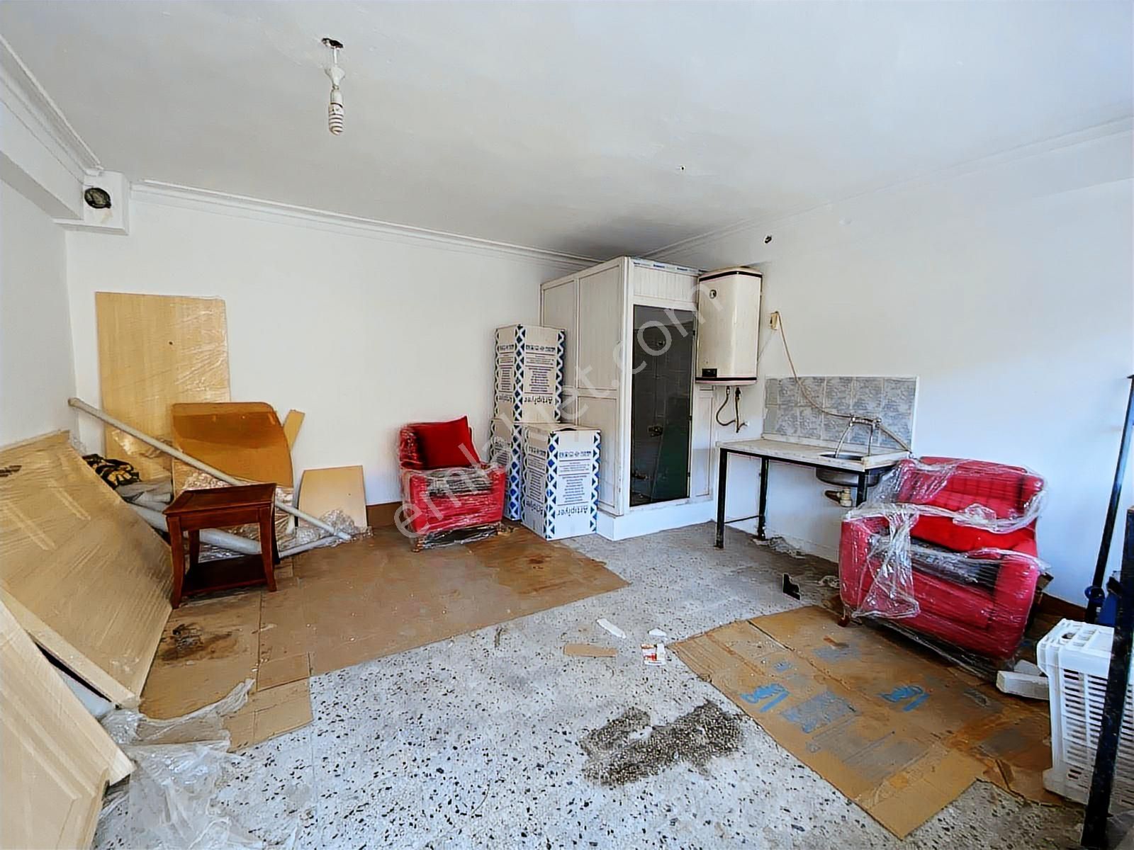 Gökçeada Merkezde Kiralık İş Yeri Ofis İçin İdeal - Görsel 15
