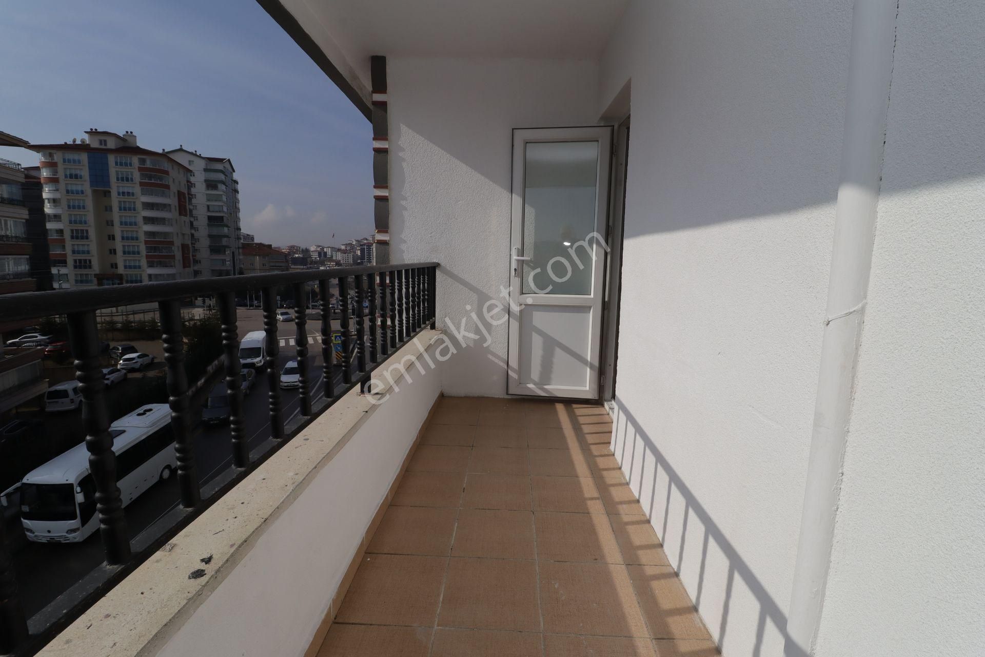 Akif'ten Etimesgut Piyade Gimsa Yakını Katta 3+1 Ön Cephe Kiralık Daire - Görsel 20