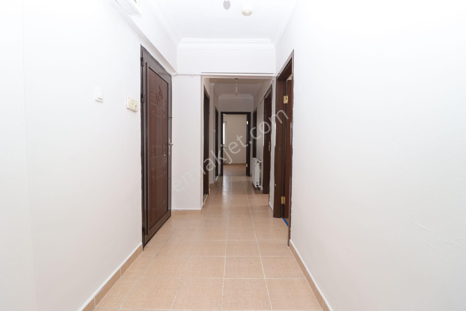 Akif'ten Etimesgut Piyade Gimsa Yakını Katta 3+1 Ön Cephe Kiralık Daire - Görsel 13