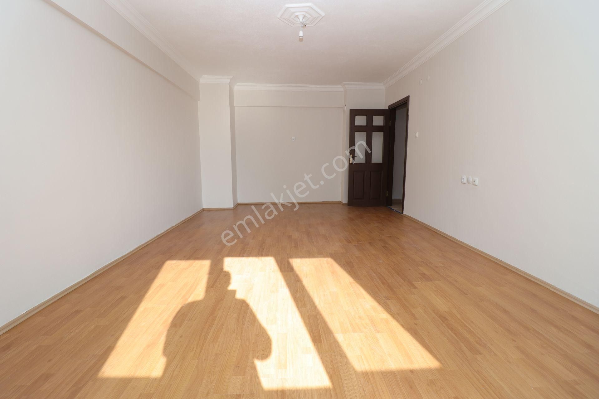 Akif'ten Etimesgut Piyade Gimsa Yakını Katta 3+1 Ön Cephe Kiralık Daire - Görsel 4