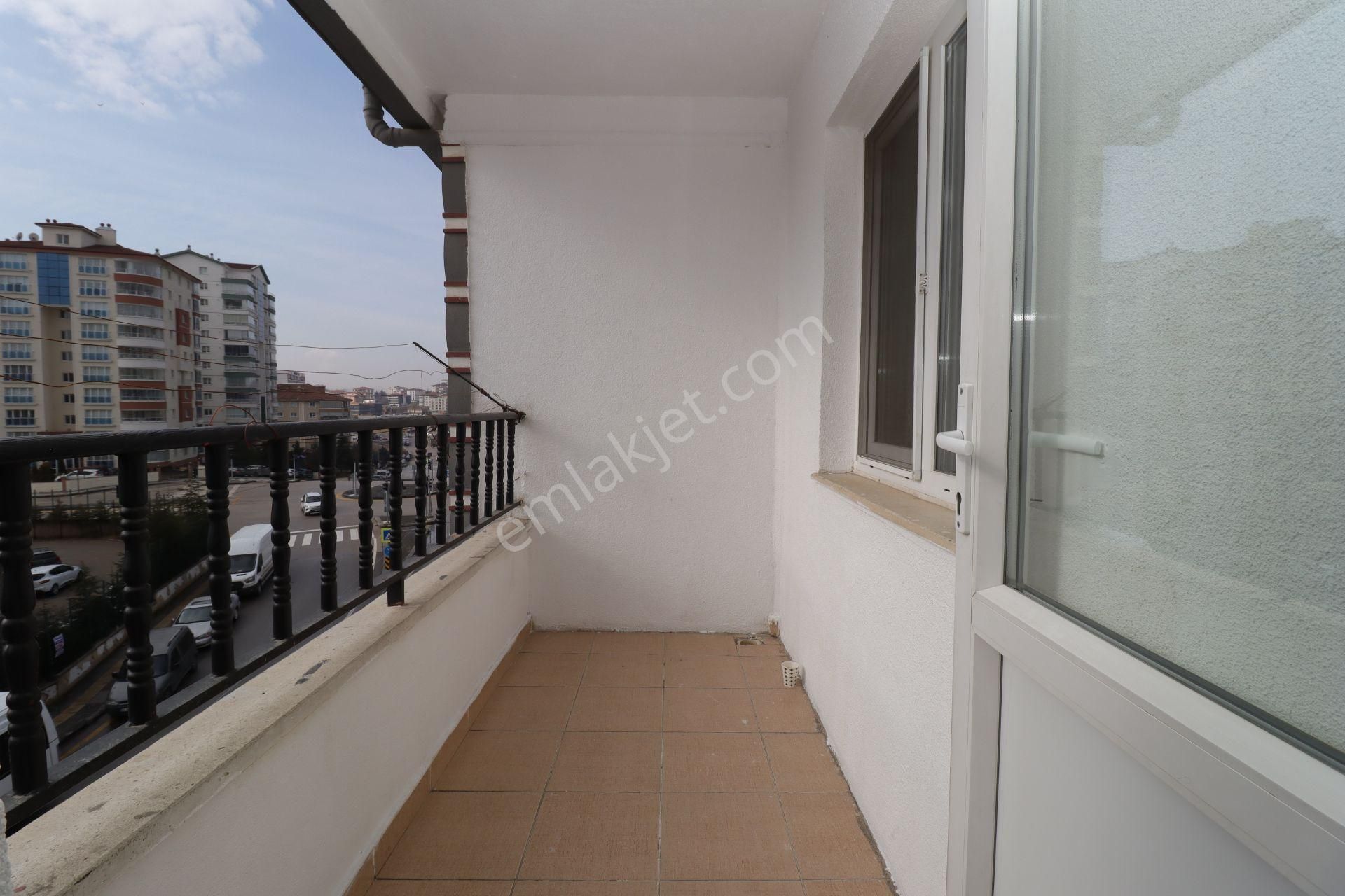 Akif'ten Etimesgut Piyade Gimsa Yakını Katta 3+1 Ön Cephe Kiralık Daire - Görsel 9