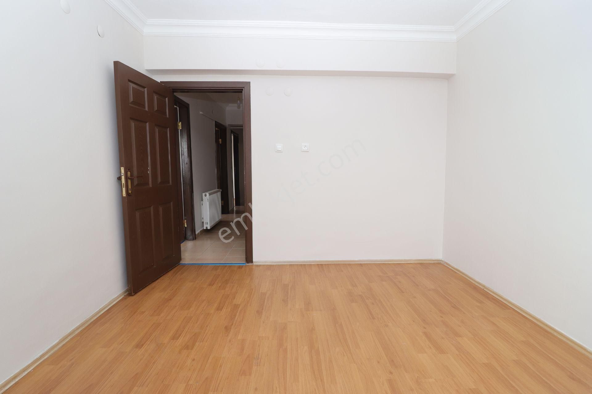 Akif'ten Etimesgut Piyade Gimsa Yakını Katta 3+1 Ön Cephe Kiralık Daire - Görsel 15