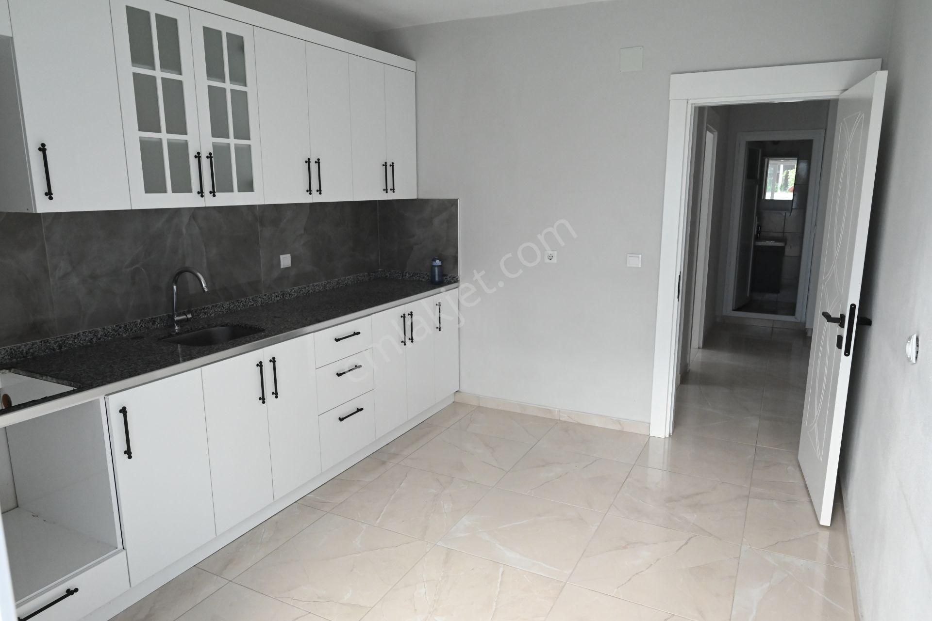 Üstünkent'ten Mevlana Mah. Kiralık 3+1 Geniş Daire - Görsel 2