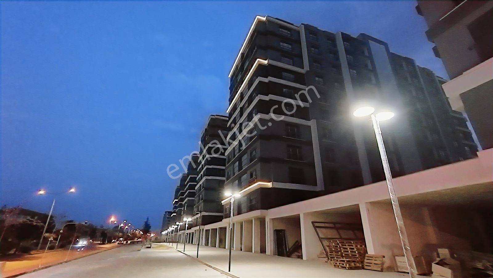 Milsapark 1.etap Geniş Ferah 200 M2 4+1 Boş Satılık Lüks Daire - Görsel 12