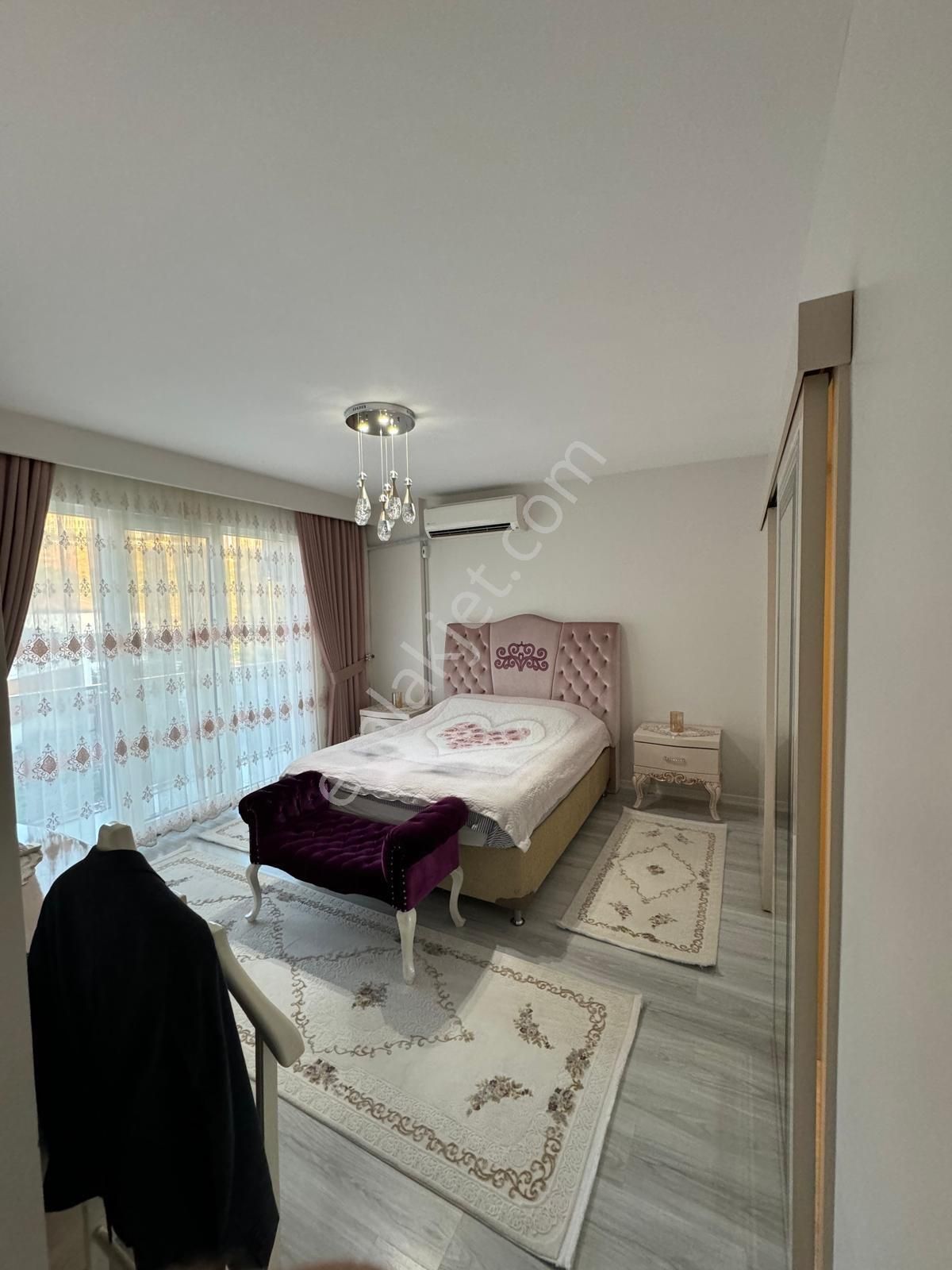 Bahçeşehir Konakları 1. Etap Kısa Katlı Blokta 4+1 Satılık Daire - Görsel 9