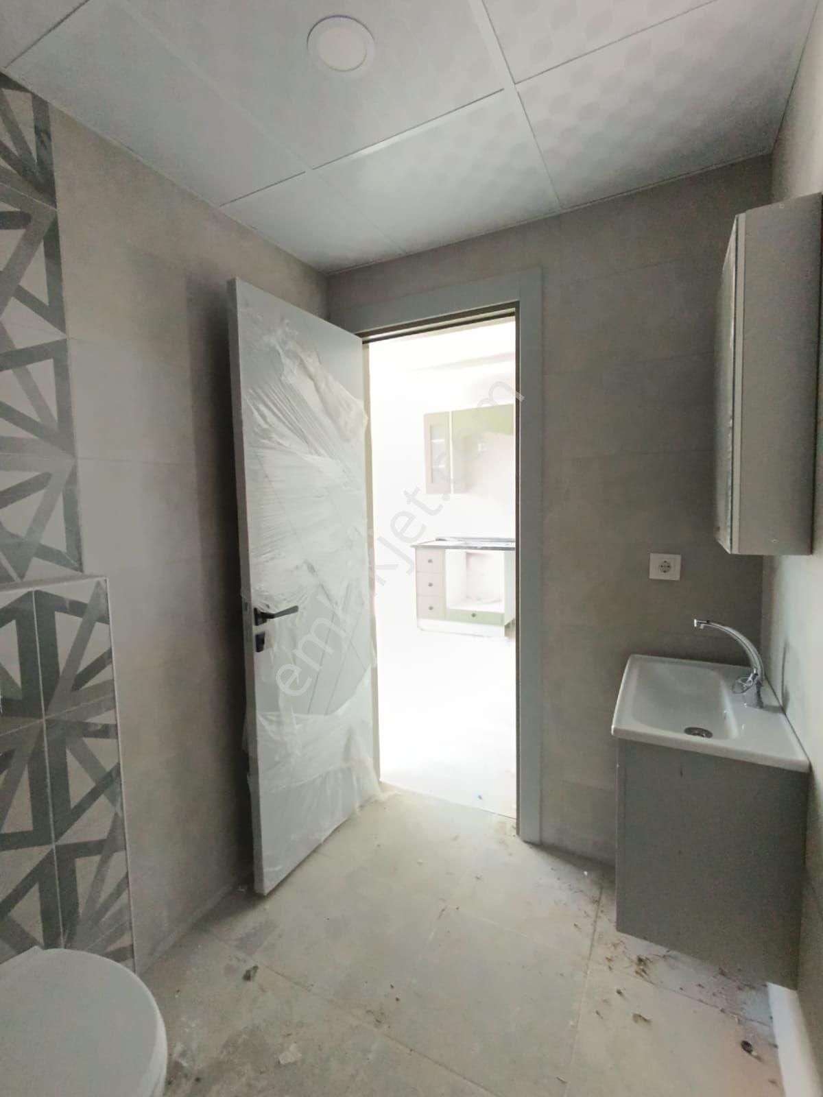 Çınarlı'da 2+1 Hasarsız Lüks Kiralık Daireler - Görsel 27