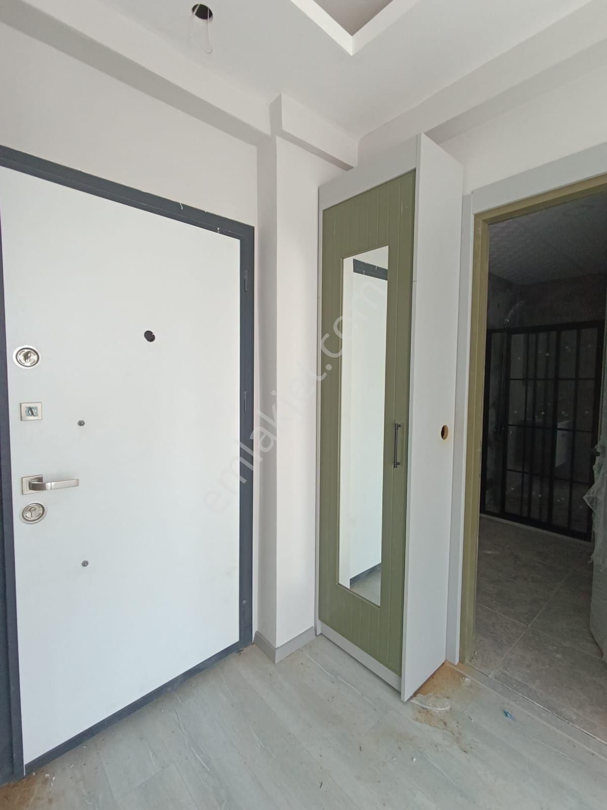 Çınarlı'da 2+1 Hasarsız Lüks Kiralık Daireler - Görsel 14