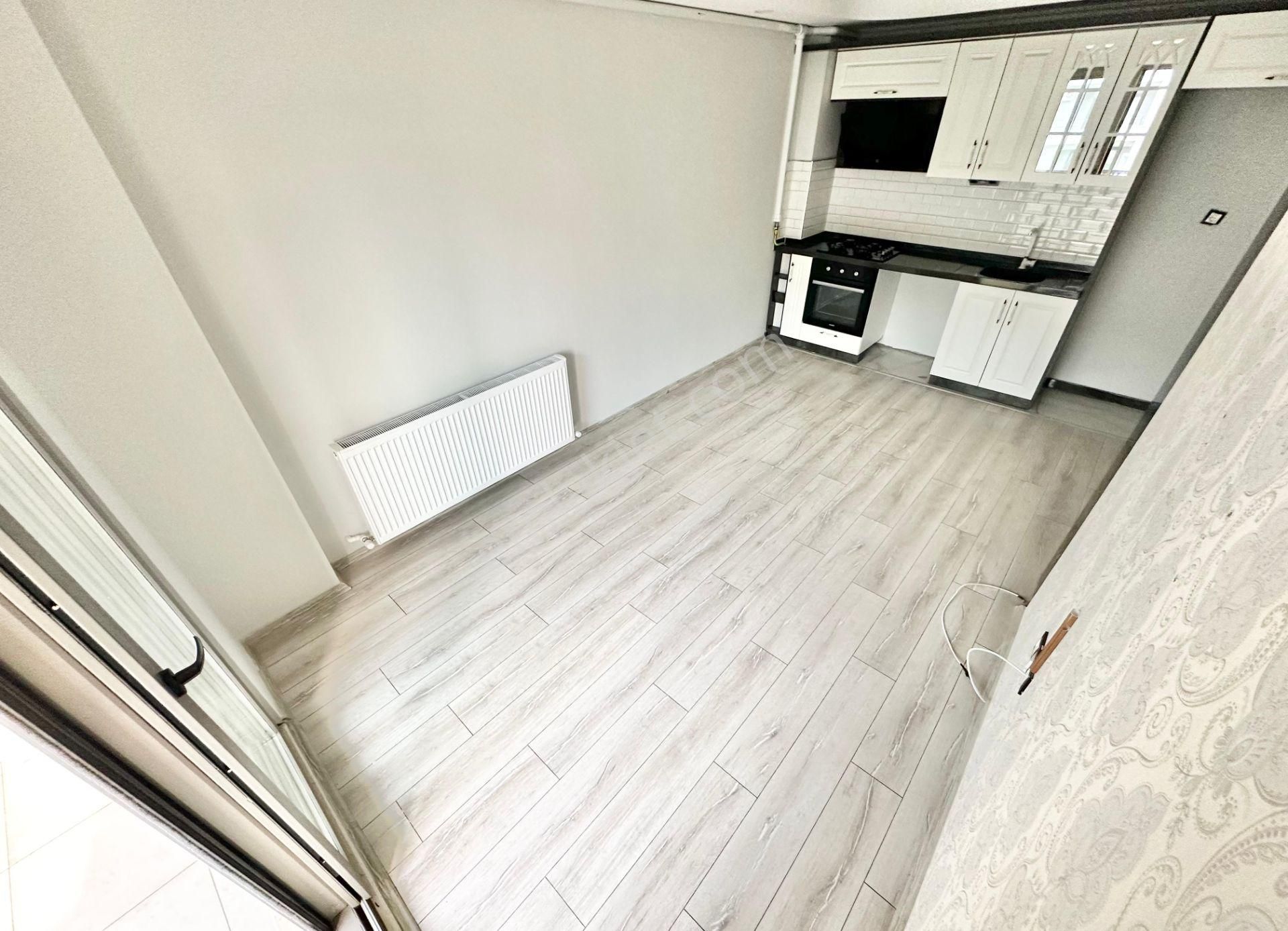 ꧁ay Emlaktan꧂akçay'da Kapalı Otoparklı Kombili Denize Yakın Asansörlü Satılık 2+1 Daire - Görsel 4