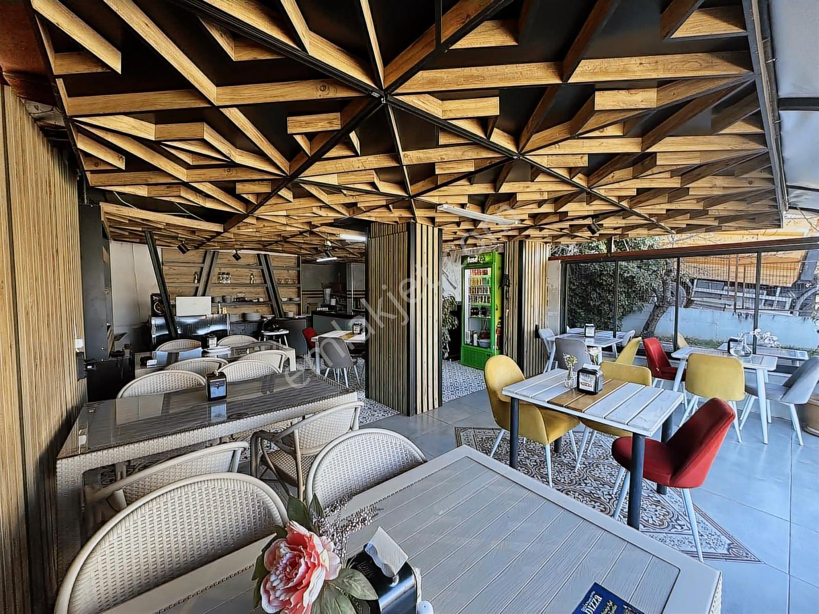 Tur-beylerden Okullar Bölgesinde Devren Pizza Kafe - Görsel 3