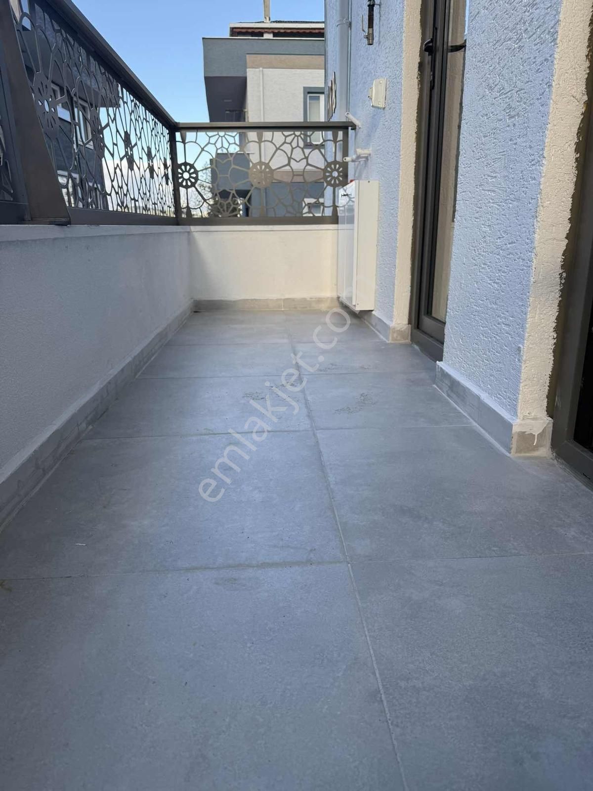 Konum Emlaktan Fevzi Çakmak Mh. İstasyon Cd. Cephe 2+1 Ara Kat - Görsel 10