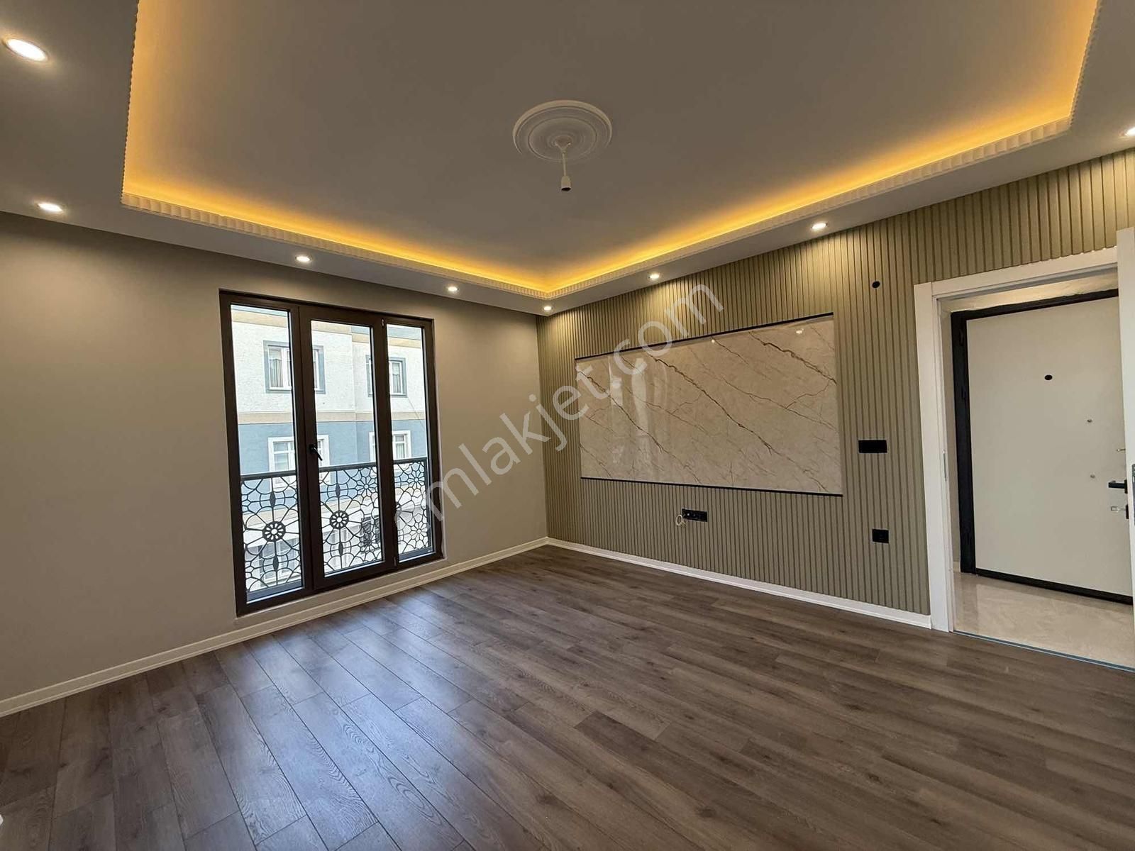 Konum Emlaktan Fevzi Çakmak Mh. İstasyon Cd. Cephe 2+1 Ara Kat - Görsel 12