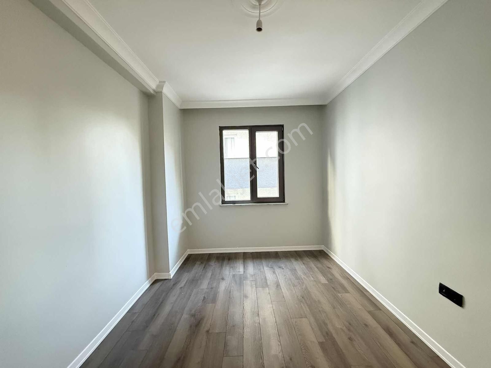 Konum Emlaktan Fevzi Çakmak Mh. İstasyon Cd. Cephe 2+1 Ara Kat - Görsel 16