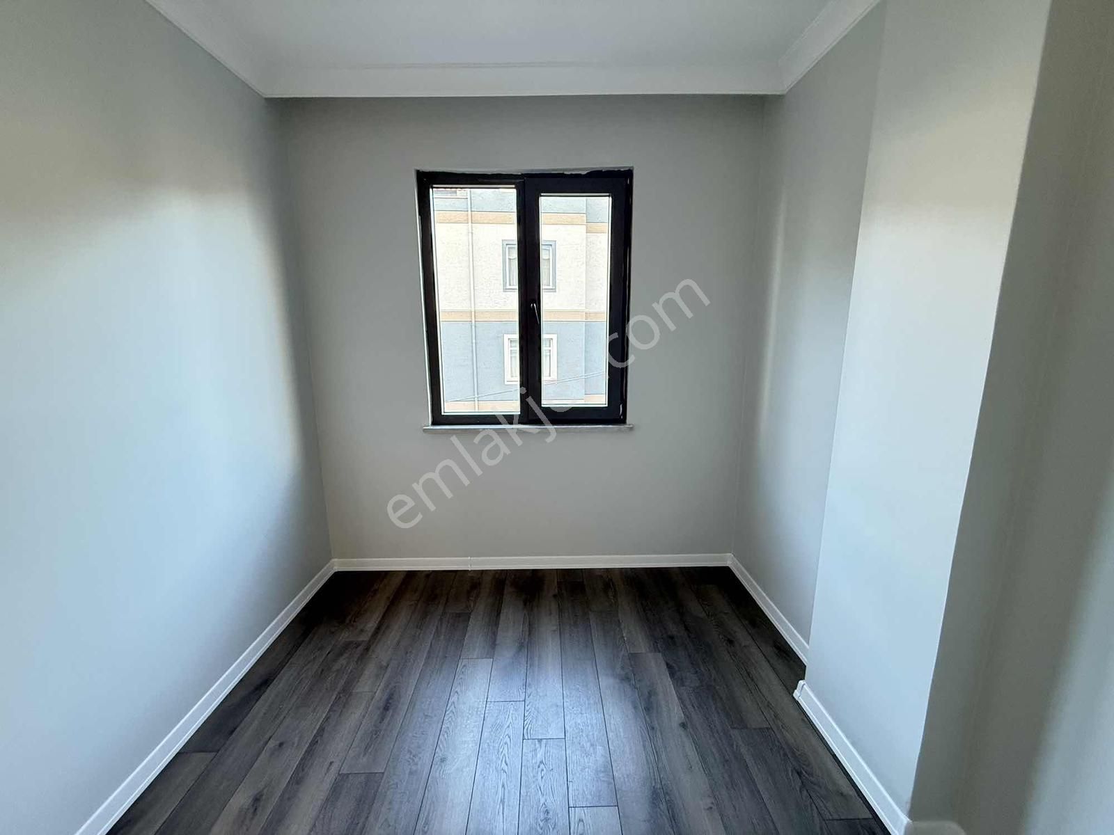 Konum Emlaktan Fevzi Çakmak Mh. İstasyon Cd. Cephe 2+1 Ara Kat - Görsel 18