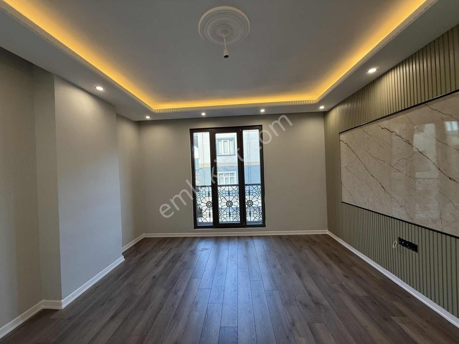 Konum Emlaktan Fevzi Çakmak Mh. İstasyon Cd. Cephe 2+1 Ara Kat - Görsel 23