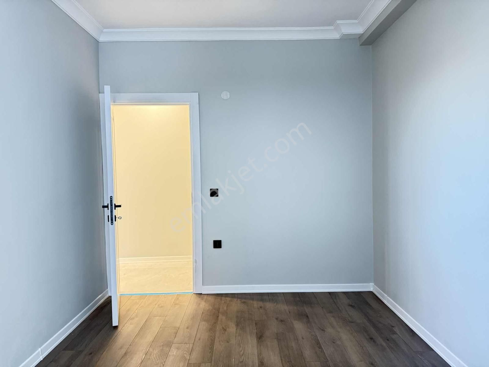 Konum Emlaktan Fevzi Çakmak Mh. İstasyon Cd. Cephe 2+1 Ara Kat - Görsel 24