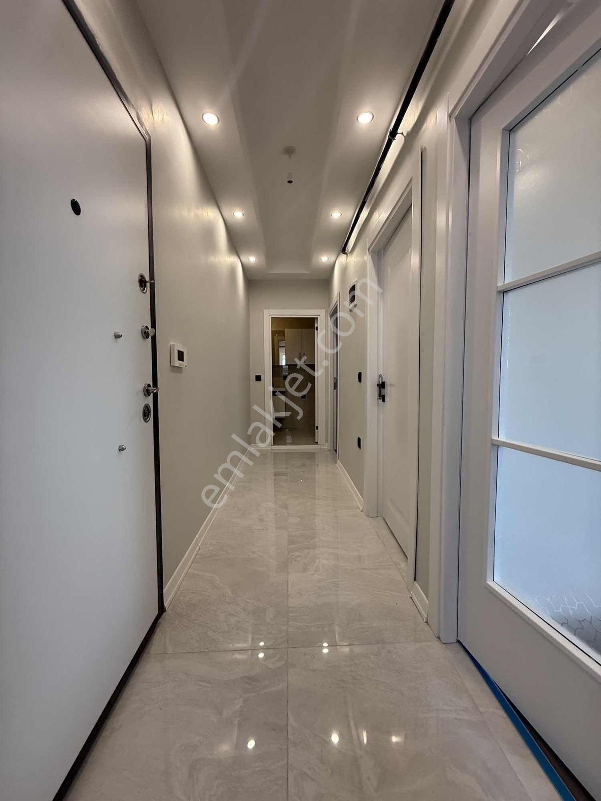 Konum Emlaktan Fevzi Çakmak Mh. İstasyon Cd. Cephe 2+1 Ara Kat - Görsel 15