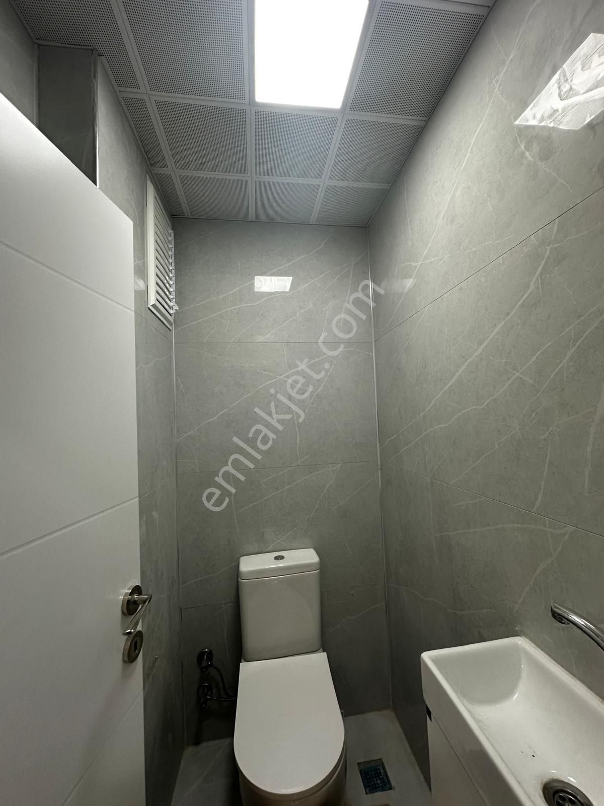 Kuşadası Merkezde Deniz Bank Bölgesi 2+1 Full Tadilatlı Daire Asansörlü - Görsel 12