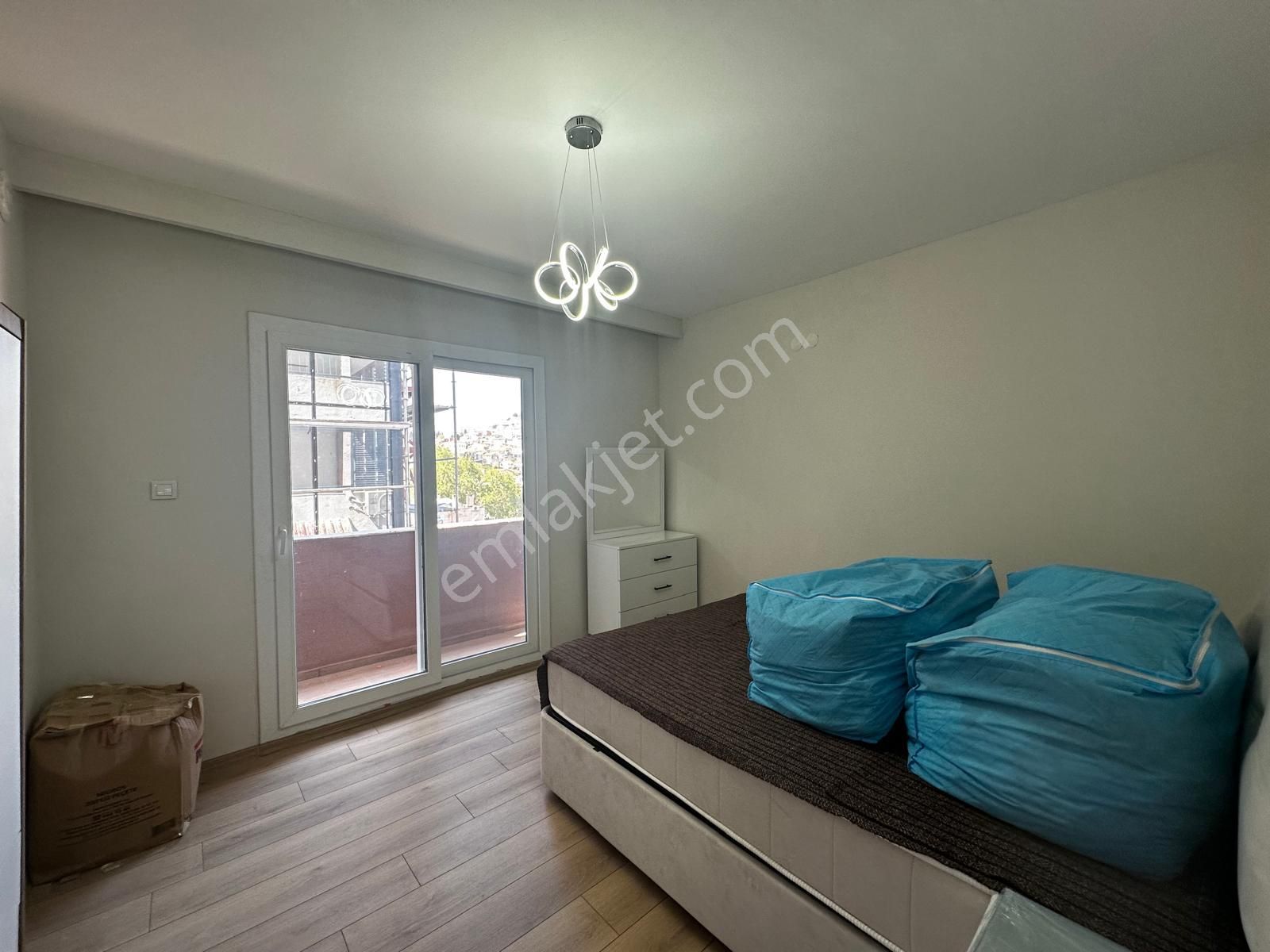 Kuşadası Merkezde Deniz Bank Bölgesi 2+1 Full Tadilatlı Daire Asansörlü - Görsel 15