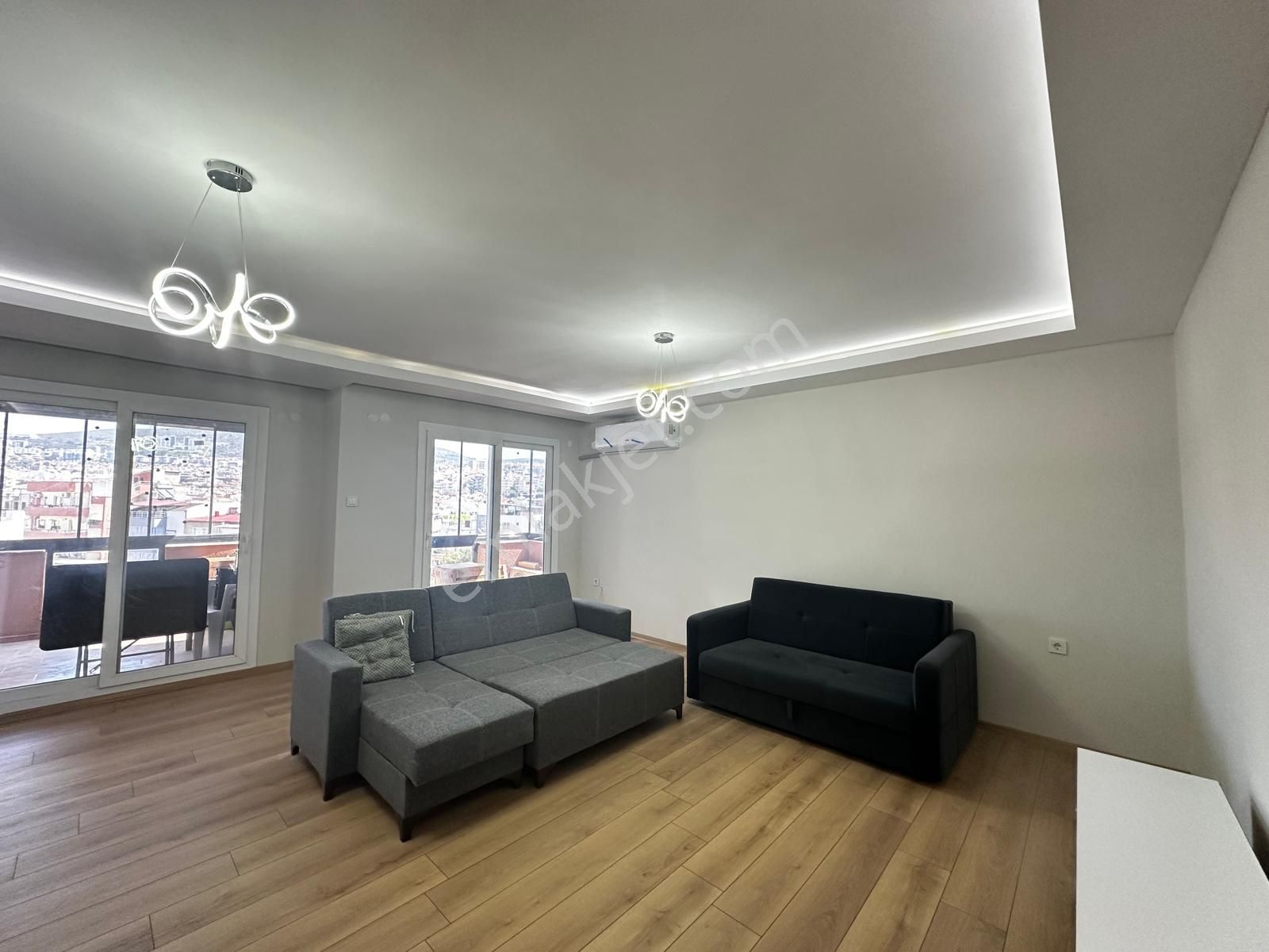 Kuşadası Merkezde Deniz Bank Bölgesi 2+1 Full Tadilatlı Daire Asansörlü - Görsel 3