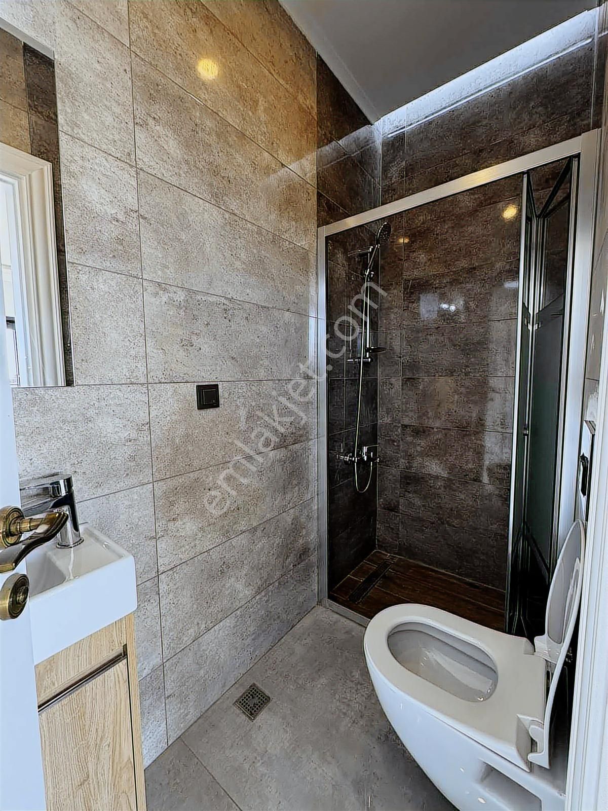 Bayramoğlu Yelkenkayada 5+2 445m² Asansörlü Triplex Villa - Görsel 14