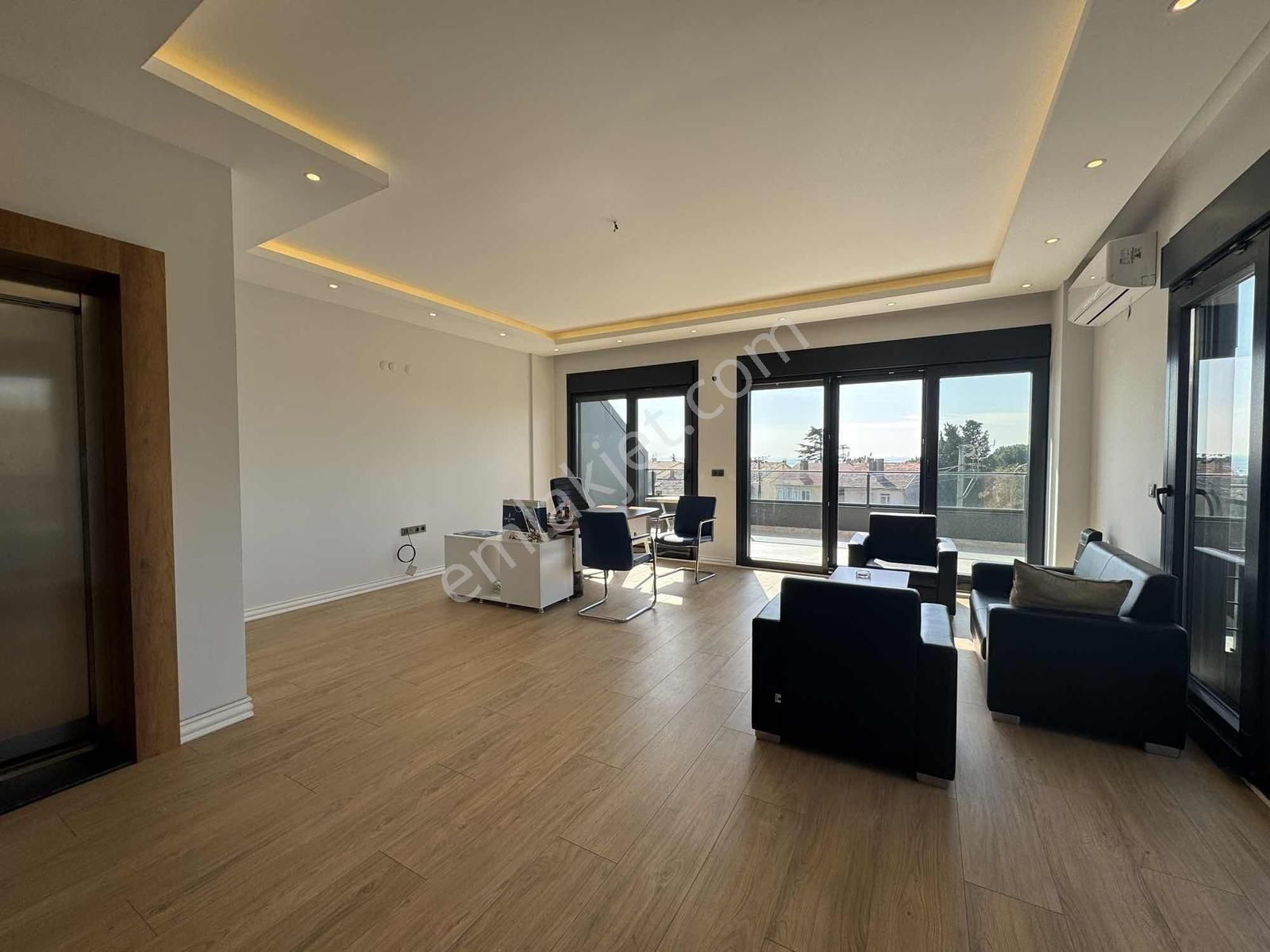 Bayramoğlu Yelkenkayada 5+2 445m² Asansörlü Triplex Villa - Görsel 10