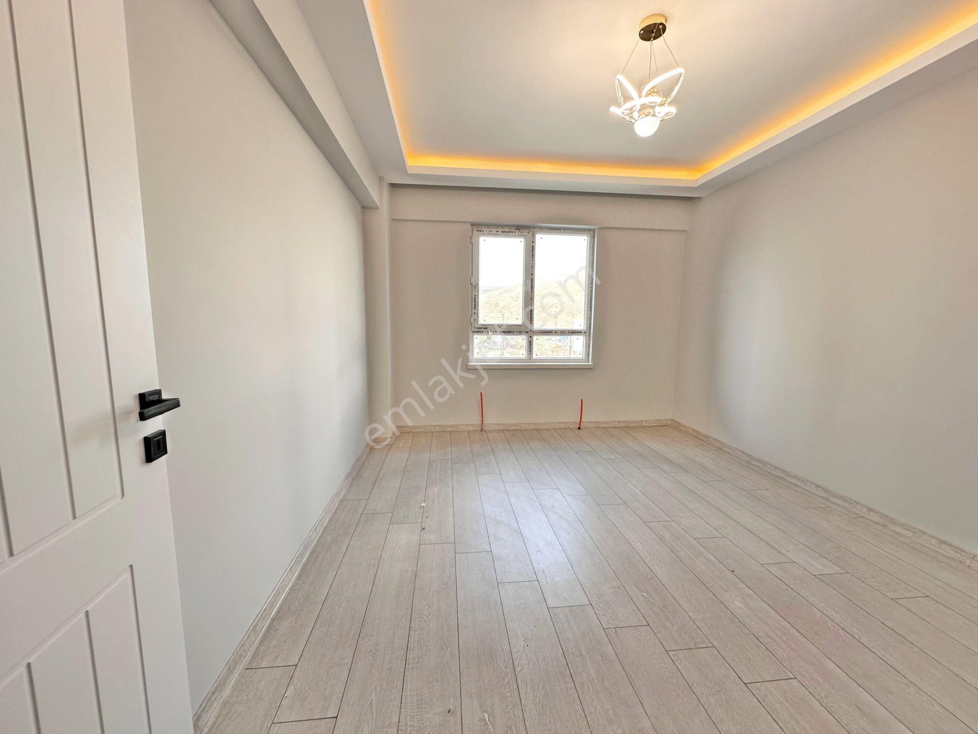 Sıfır Bina Da Cadde Yanı Merkezi Konumda Satılık Uygun Geniş 3+1 Daire - Görsel 20