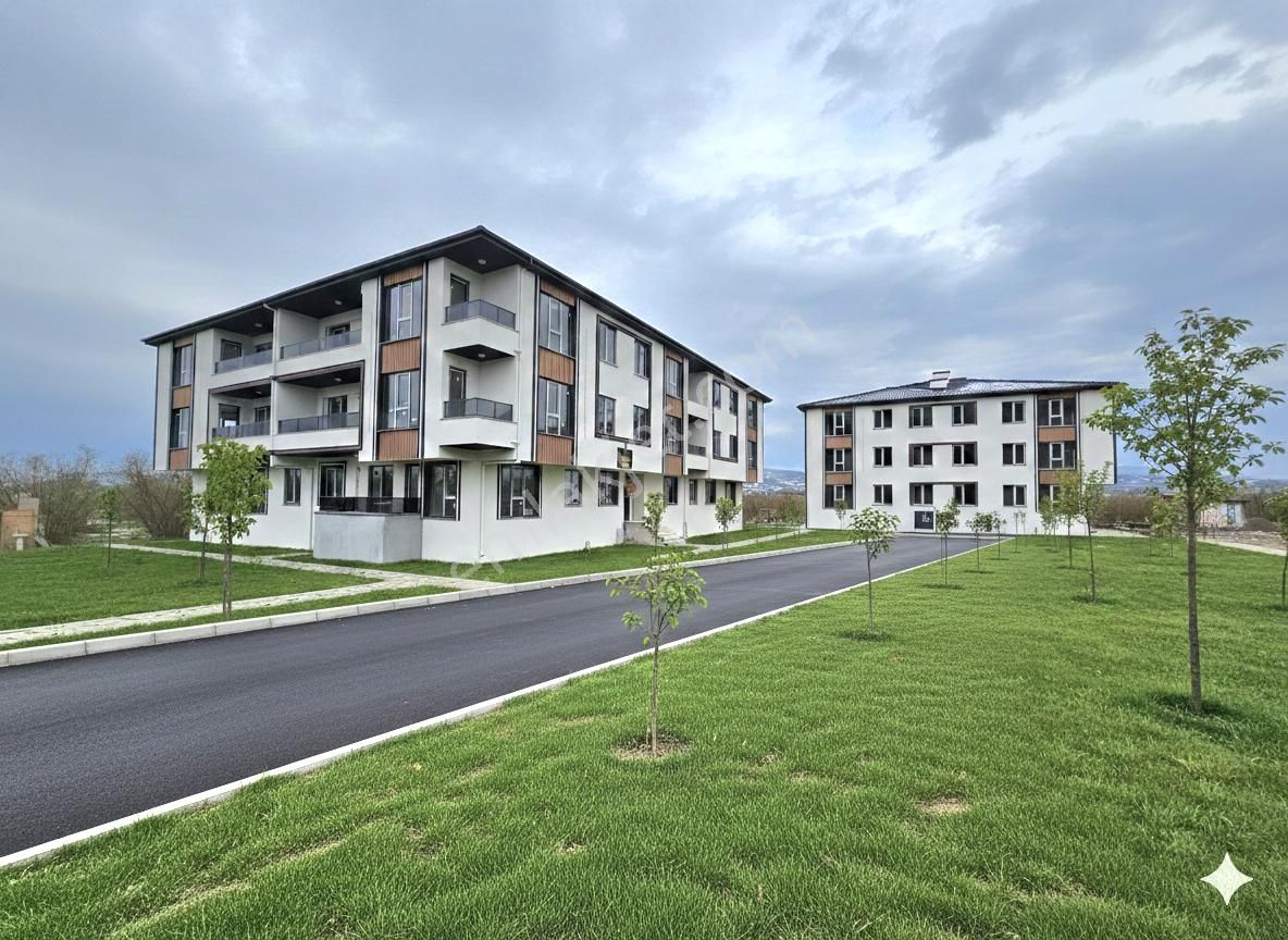 Hak Emlaktan Derelitütüncü Mahallesinde Satılık 2+1 Fırsat Daire - Görsel 11