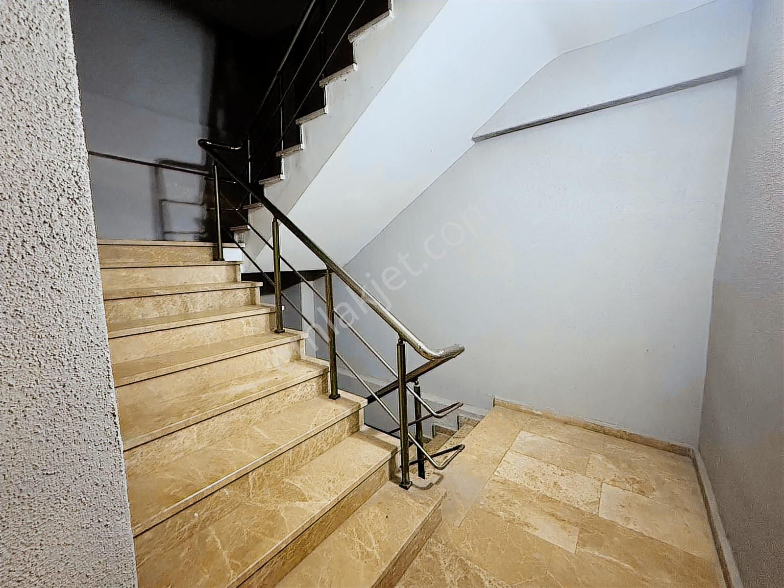 Çırçır Mahallesi 2+1 Kat-1 / 80m2 Metroya Yürüme Mesafesinde... - Görsel 13