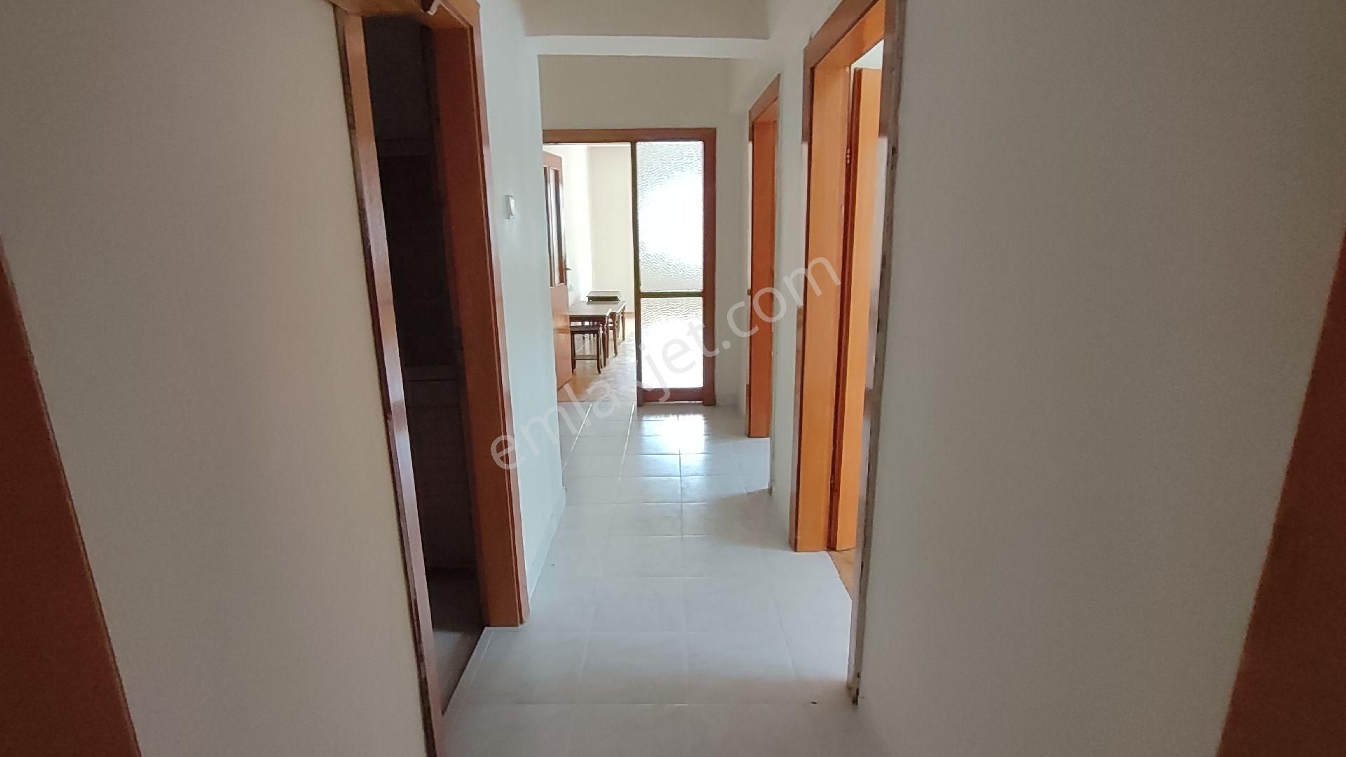 Atanora Vadiden Trt Panora Yakını 3 Cepheli Kombili Cadde Yakını Balkonlu Boş 3+1 - Görsel 14