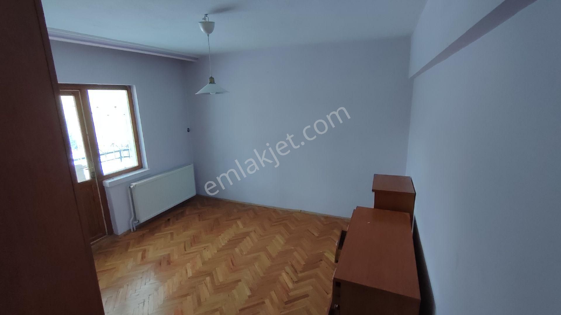 Atanora Vadiden Trt Panora Yakını 3 Cepheli Kombili Cadde Yakını Balkonlu Boş 3+1 - Görsel 17