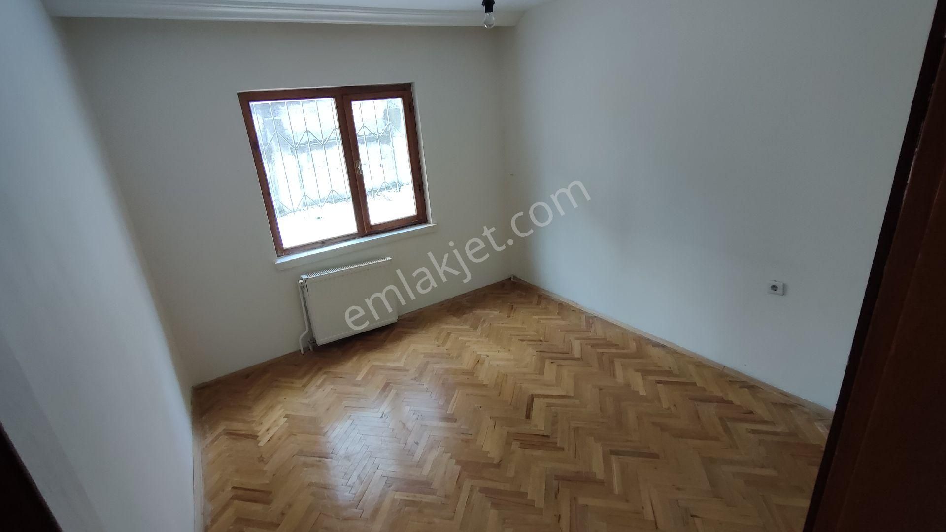 Atanora Vadiden Trt Panora Yakını 3 Cepheli Kombili Cadde Yakını Balkonlu Boş 3+1 - Görsel 11