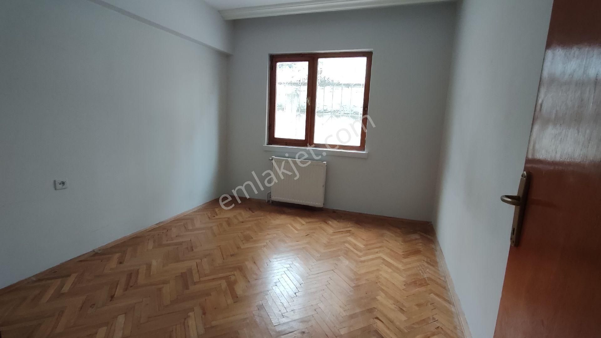 Atanora Vadiden Trt Panora Yakını 3 Cepheli Kombili Cadde Yakını Balkonlu Boş 3+1 - Görsel 9