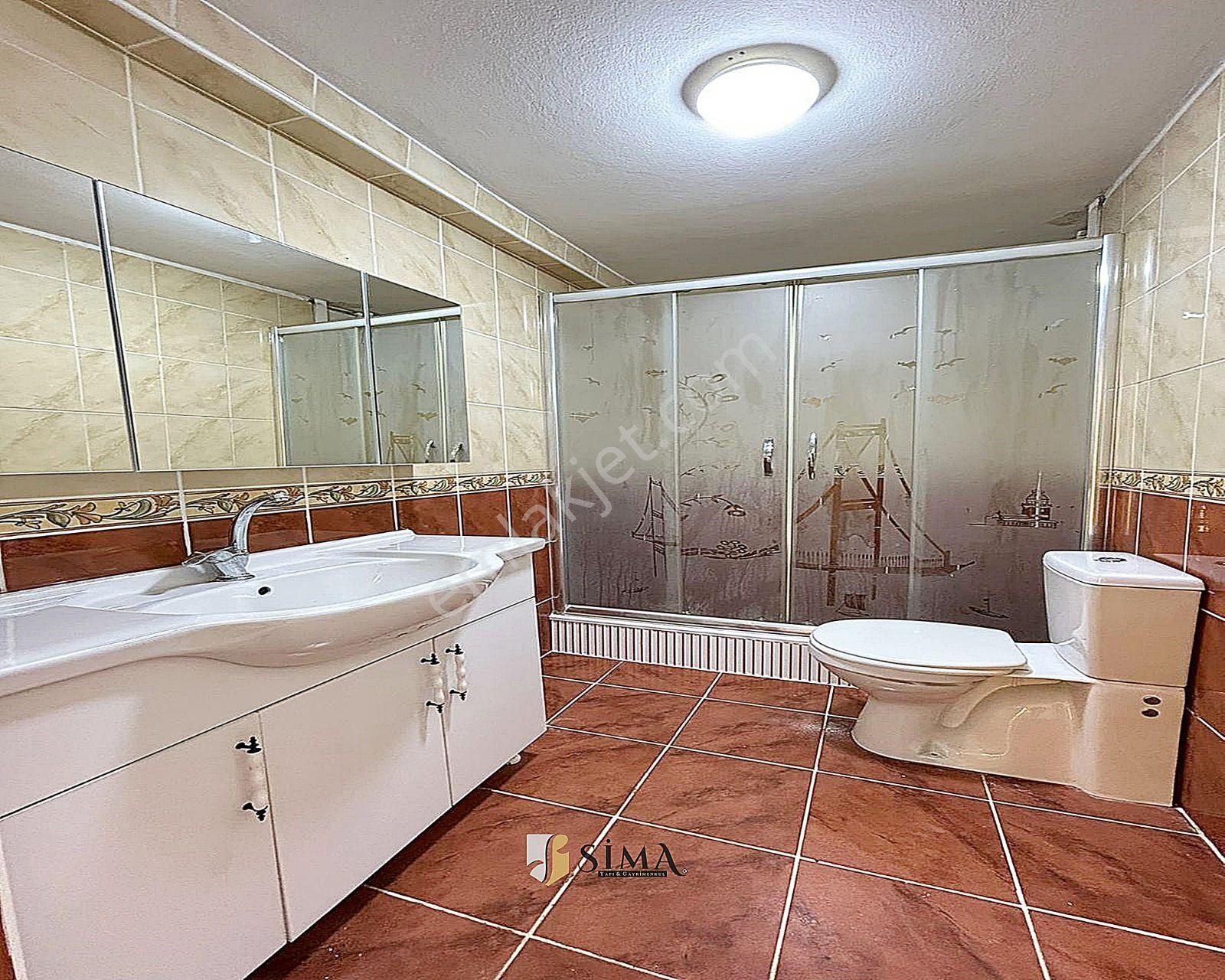 Metrobüse Yakın Geniş Ailelere Uygun Dekorlu 3+1 Satılık Daire - Görsel 11