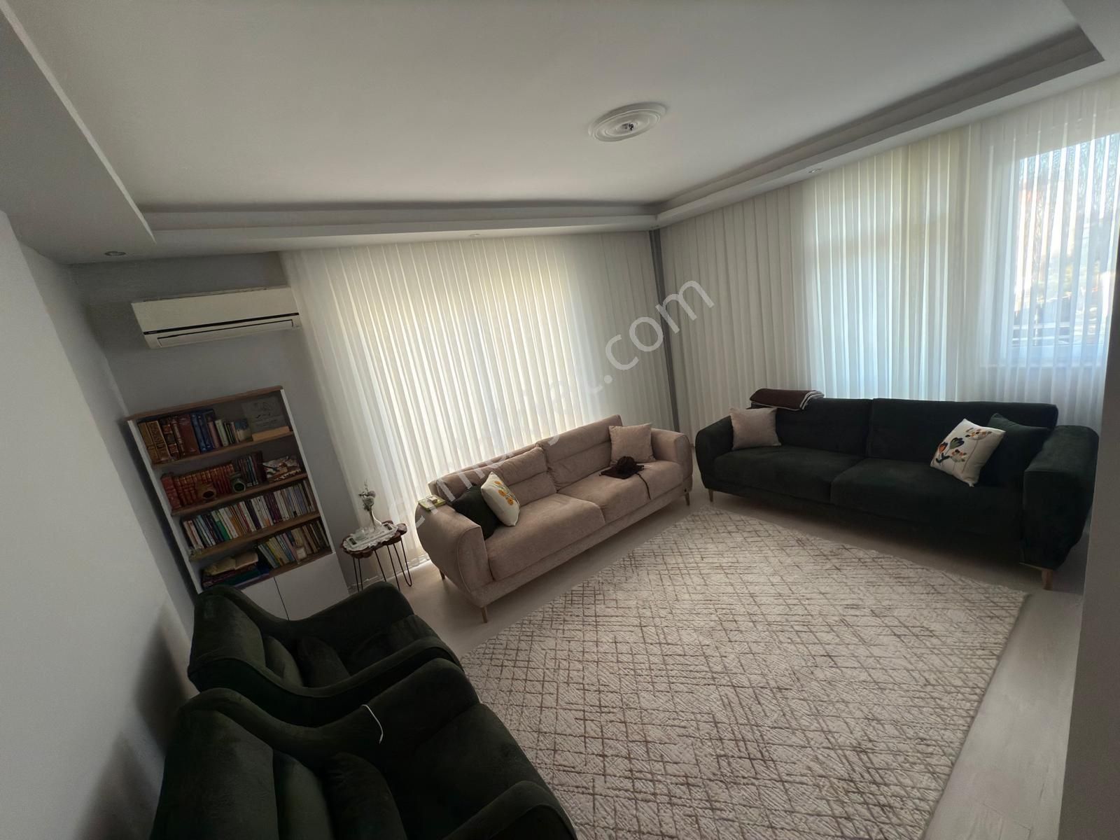 Aydoğmuş Mahallesi 2+1 Herşeyi Ayrı Katta Asansörlü Fırsat Daire - Görsel 2