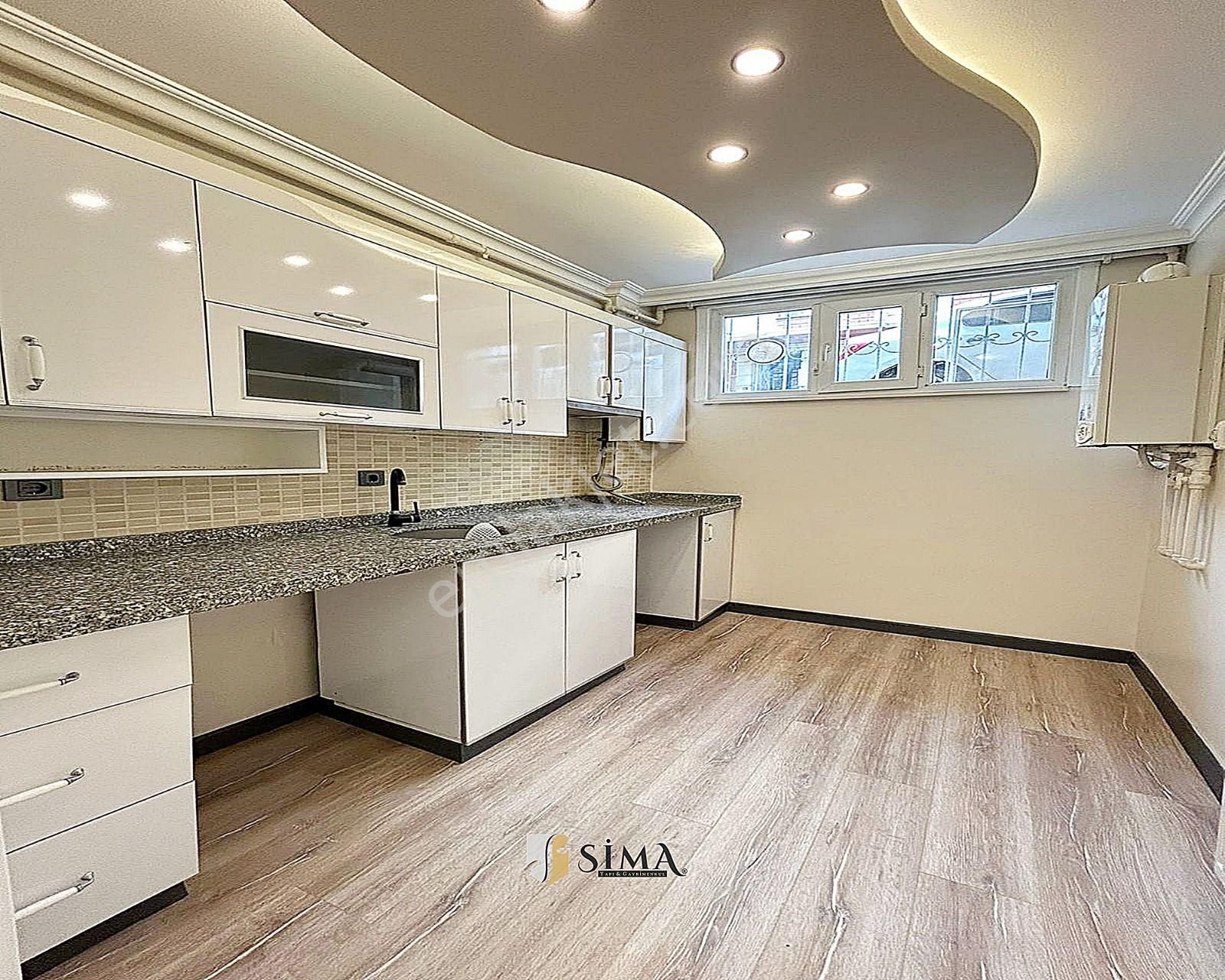 Metrobüse Yakın Krediye Uygun İskanlı Bahçe Kullanımlı Dekorlu 2+1 Satılık Daire - Görsel 17