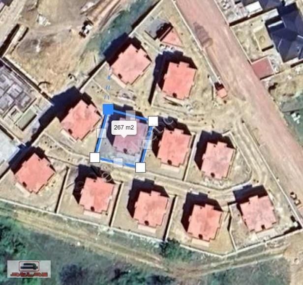 Kabaoğlu'nda Acil Satılık! Vadi Manzaralı, Oturuma Hazır Villa - Görsel 9